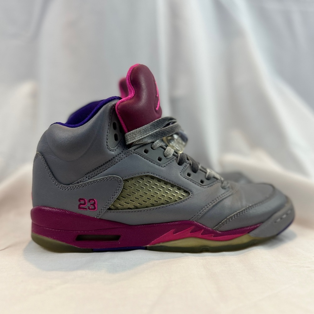 Jordan 5’s, Grey Cement, Size 5Y